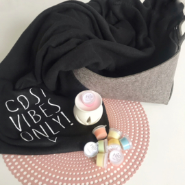 Kadopakket in mooie mand met  plaid