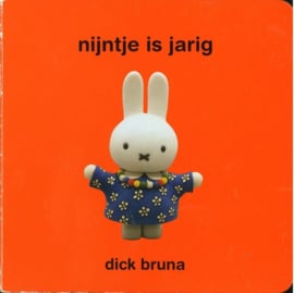 Nijntje is jarig kartonboek met pluchen omslag , Dick Bruna