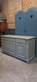 Zandkleurige beige dressoir  zeer strak