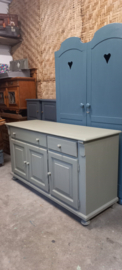 Zandkleurige beige dressoir  zeer strak