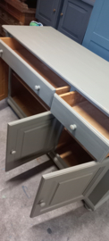 Zandkleurige beige dressoir  zeer strak