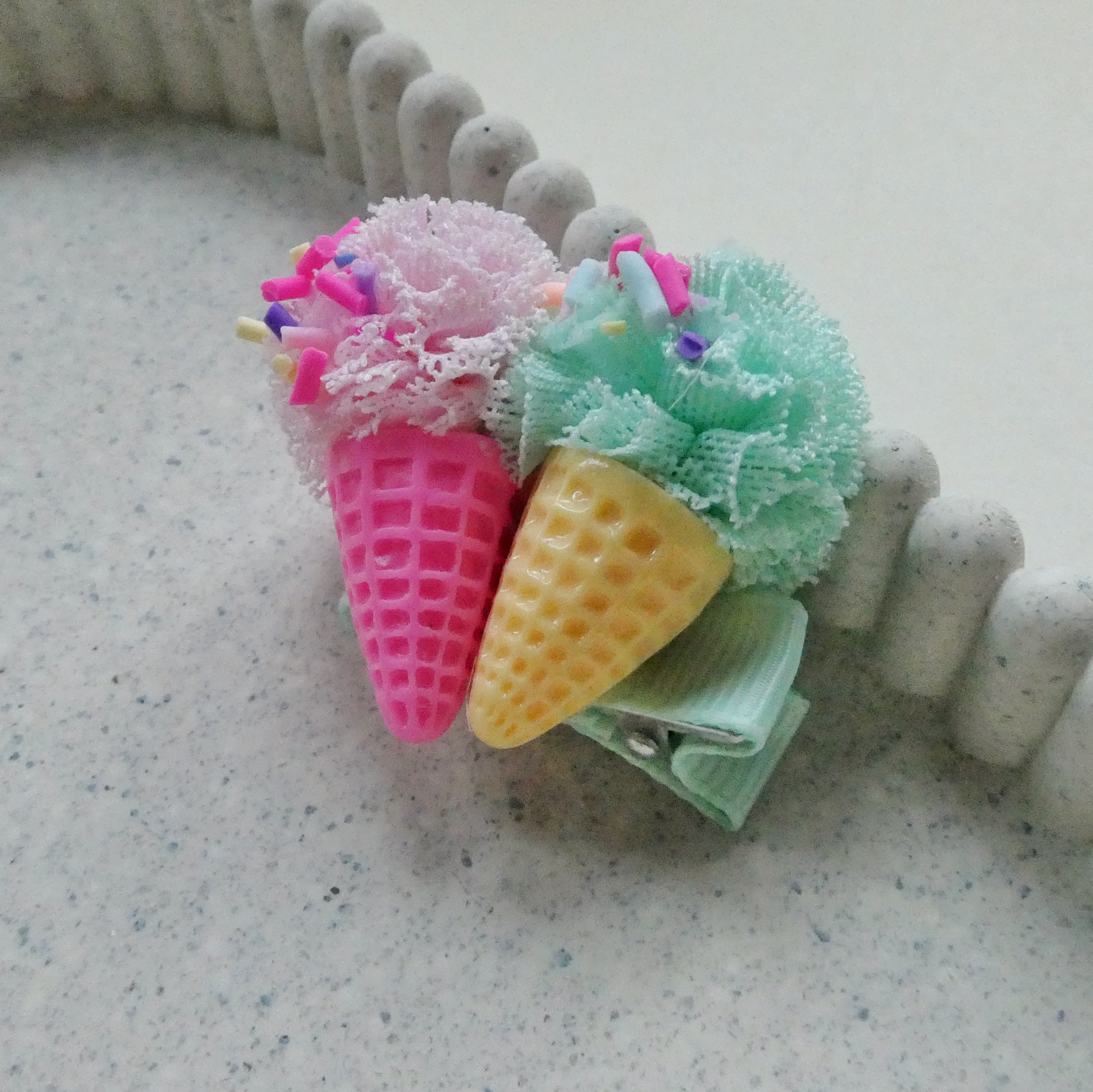 Softijsje met pompon | alligator clip