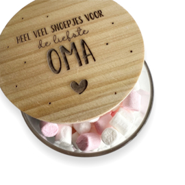 Heel veel snoepjes voor de liefste mama/oma