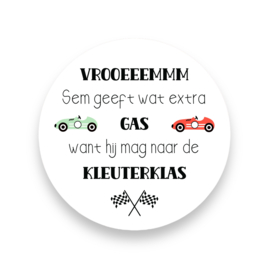 Vroem ... (naam) geeft gas ...