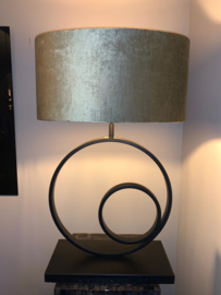 Omega mat zwart