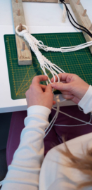 Macramé plantenhanger 28 februari 2026