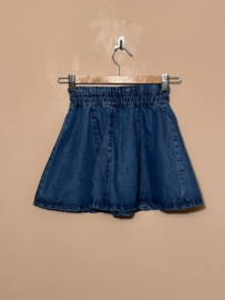 Hugo Boss rokje voor meisje van 4 jaar met maat 104