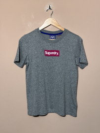 Superdry t-shirt voor meisje  van 16 jaar met maat 176