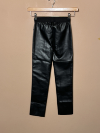 Ammehoela broek voor meisje van 9 / 10 jaar met maat 128 / 140