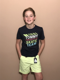 Tommy Hilfiger korte  spijkerbroek voor jongen van 8 jaar met maat 128