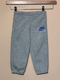 Nike joggingbroek voor jongen van 18 / 24 maanden met maat 86 / 92