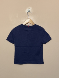 Tommy Hilfiger t-shirt voor jongen van 4 jaar met maat 104