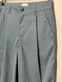 Grunt broek voor meisje van 12 jaar met maat 152