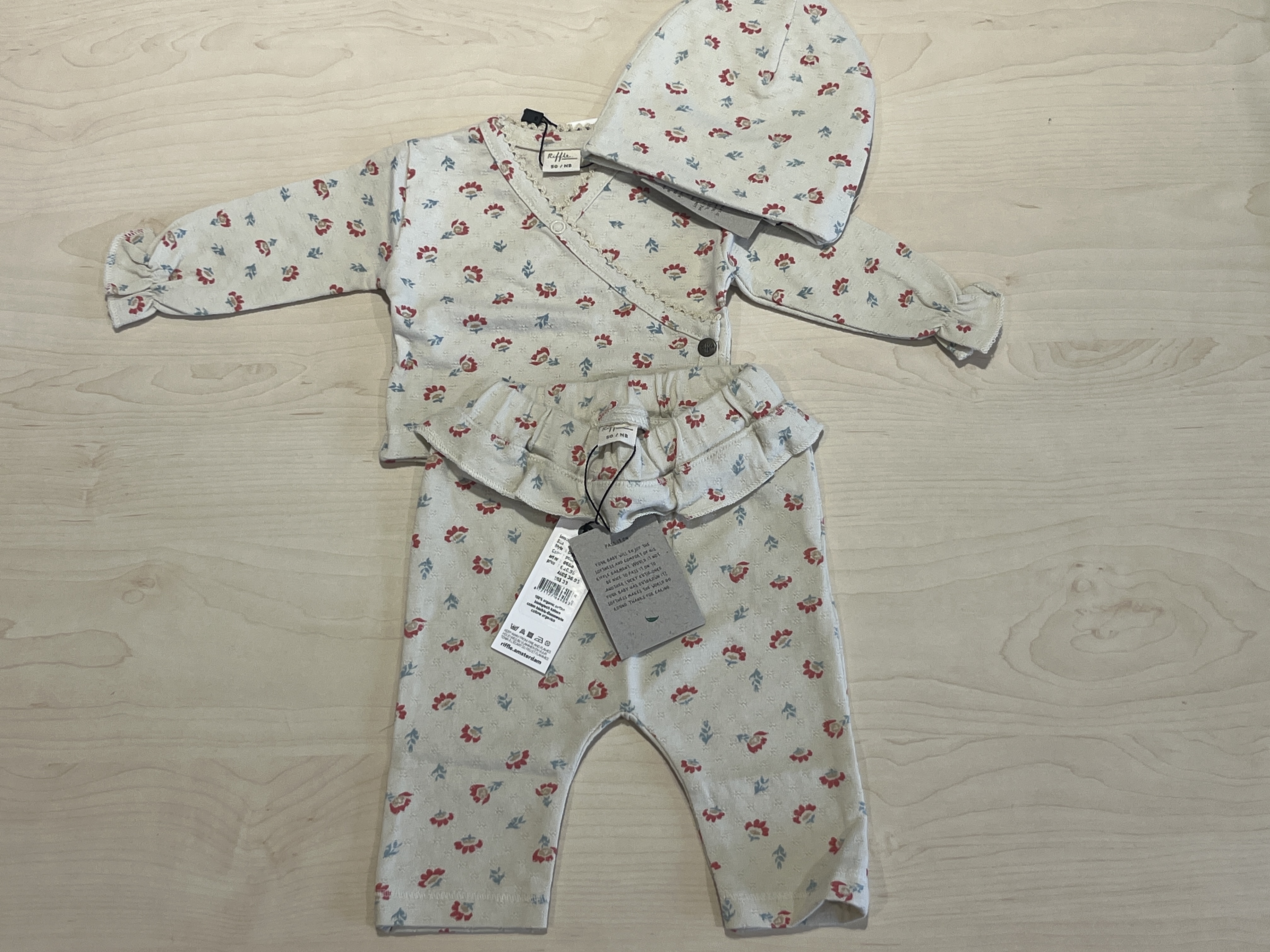Riffle broekje voor meisje van 3 maanden met maat 62