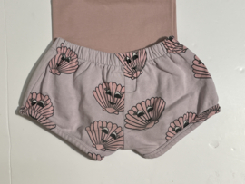 Hugo loves Tiki korte broek voor meisje van 4 jaar met maat 104