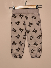 The New broek voor jongen of meisje van 2 jaar met maat 92