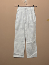 Grunt broek voor meisje van 12 jaar met maat 152