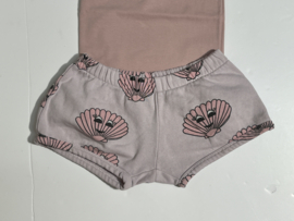 Hugo loves Tiki korte broek voor meisje van 4 jaar met maat 104