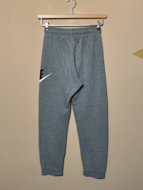 Nike joggingbroek voor jongen of meisje van 14 / 16 jaar met maat 164