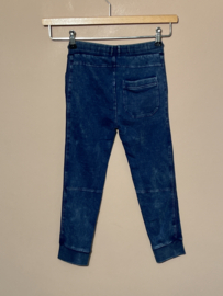 Sturdy broek voor jongen van 7 jaar met maat 122