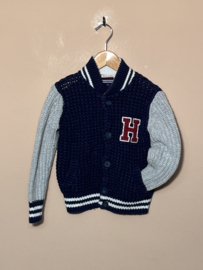 Tommy Hilfiger vest voor jongen van 4 jaar met maat 104