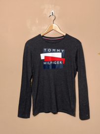 Tommy Hilfiger longsleeve voor jongen van 14 / 16 jaar met maat 164 / 176