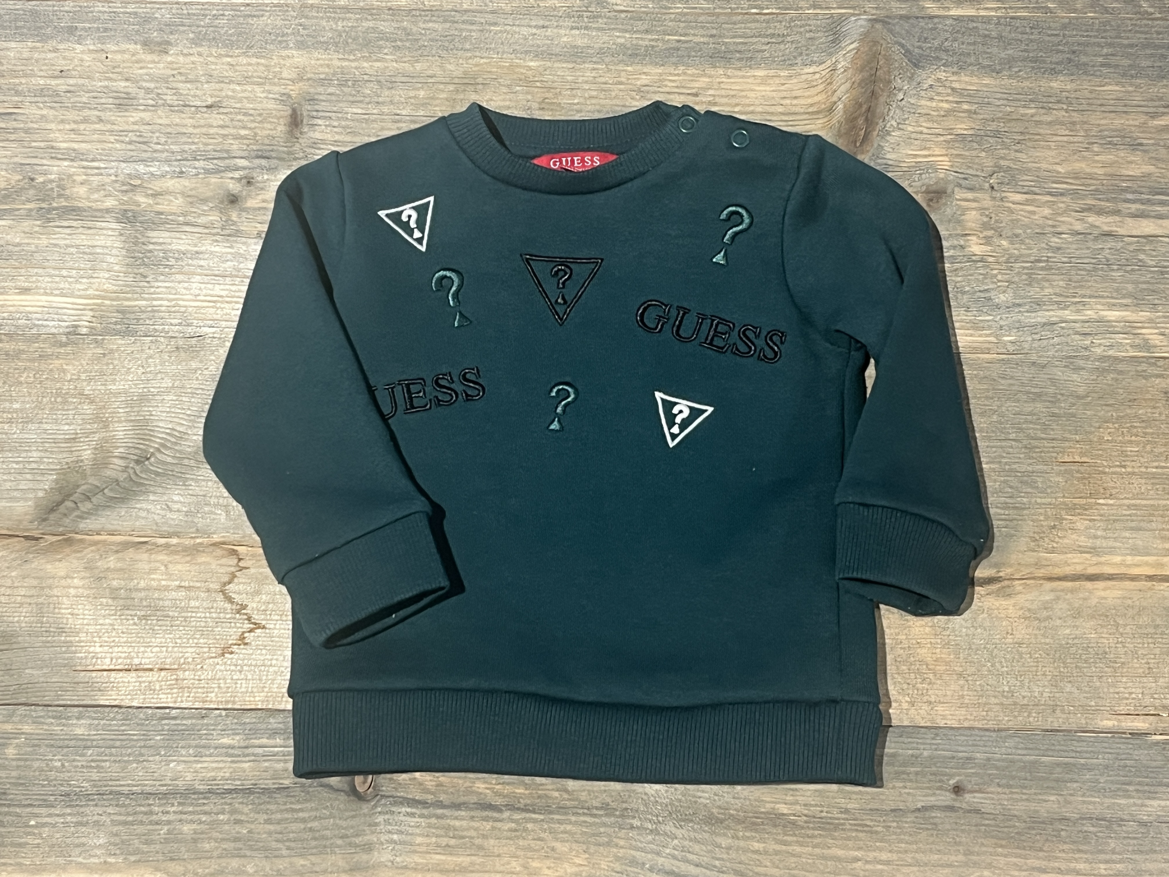 Guess trui voor jongen van 12 maanden met maat 80