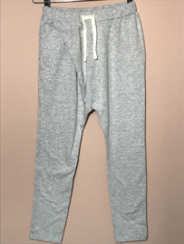 House of Jamie losse joggingbroek voor meisje van 7 / 8 jaar met maat 122 / 128