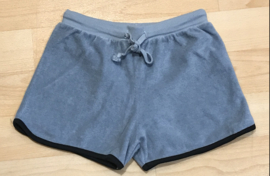 Picnik korte broek voor meisje van 4 jaar met maat 104
