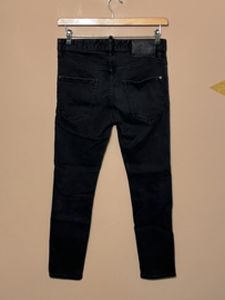 Dsquared2 spijkerbroek voor jongen van 16 jaar met maat 176