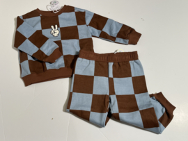 The New truitje voor jongen of meisje van 2 jaar met maat 92