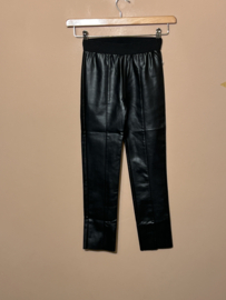 Ammehoela broek voor meisje van 9 / 10 jaar met maat 128 / 140
