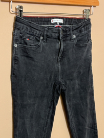 Tommy Hilfiger broek voor jongen van 12 jaar met maat 152