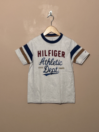 Tommy Hilfiger t-shirt voor jongen van 6 jaar met maat 116