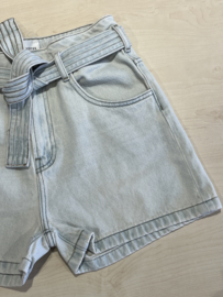 LCDP Les Coyotes de Paris korte broek voor meisje van 12 jaar met maat 152