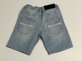 Karl Lagerfeld korte broek voor jongen van 6 jaar met maat 116