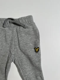 Lyle & Scott joggingbroek voor jongen van 6 maanden met maat 68