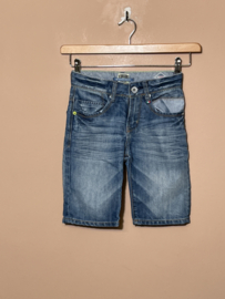 Vingino korte broek voor jongen van 9 jaar met maat 134