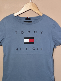 Tommy Hilfiger t-shirt voor jongen van 8 jaar met maat 128