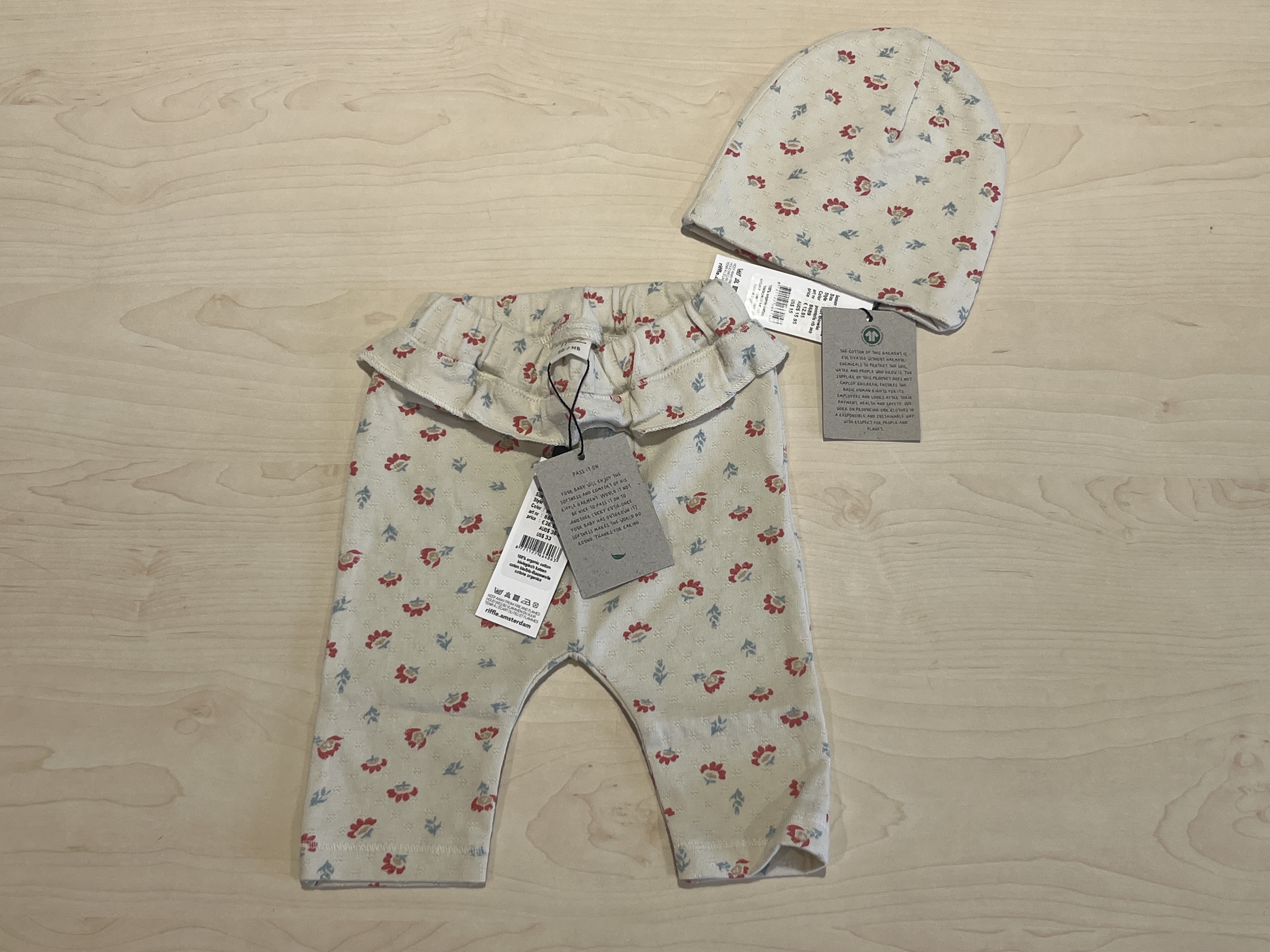 Riffle broekje voor meisje van 3 maanden met maat 62