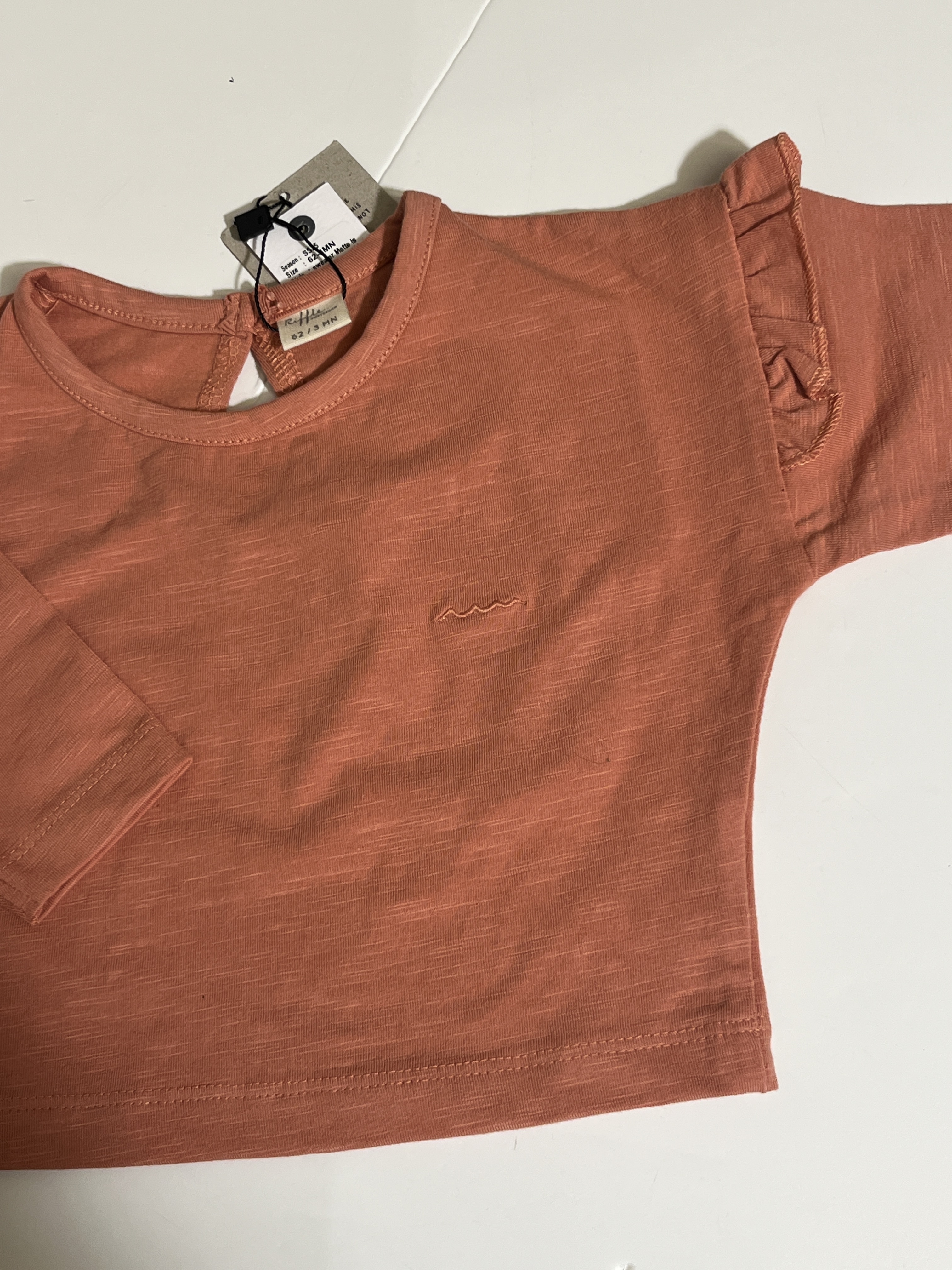 Riffle longsleeve voor meisje van 1 maand met maat 56