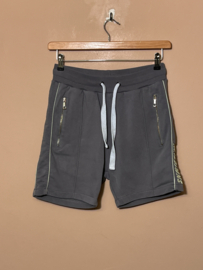 Malelions korte joggingbroek voor jongen van 16 jaar met maat 176