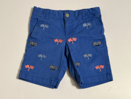 Tommy Hilfiger korte  broek voor jongen van 6 jaar met maat 116