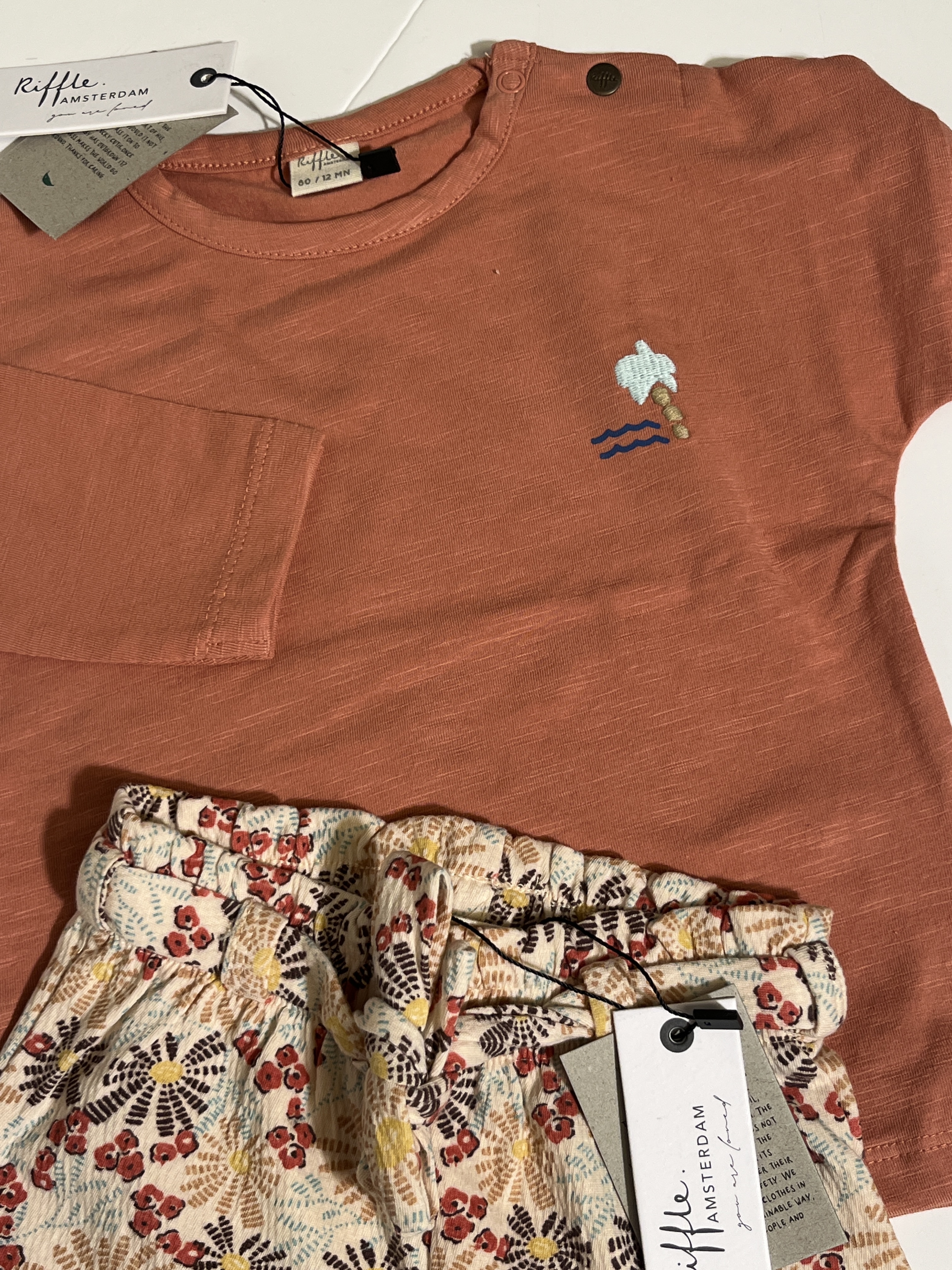 Riffle t-shirt voor jongen of meisje van 1 jaar met  maat 80
