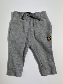 Lyle & Scott joggingbroek voor jongen van 6 maanden met maat 68