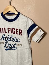 Tommy Hilfiger t-shirt voor jongen van 6 jaar met maat 116