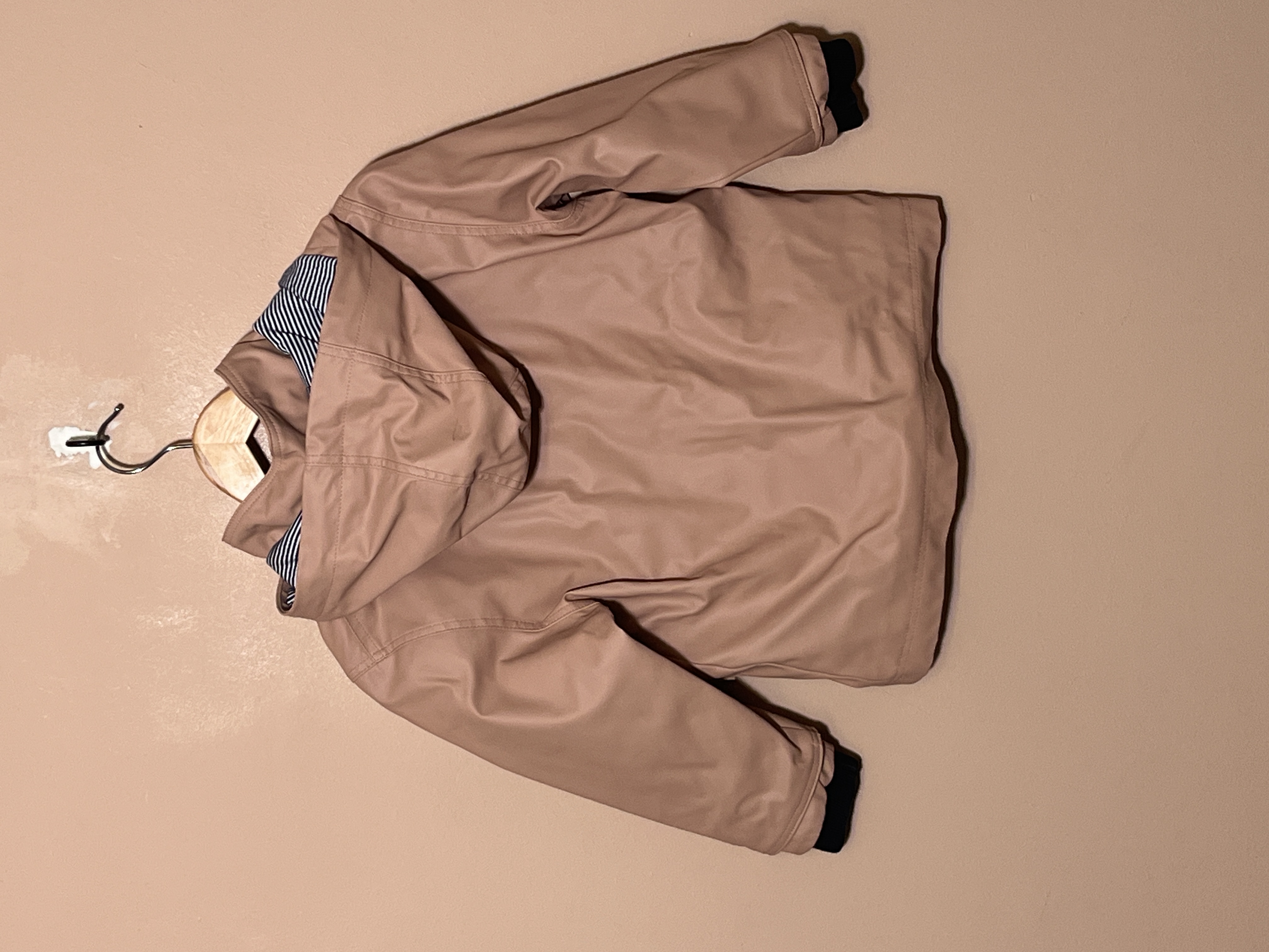 Petit Bateau regenjas voor meisje van 3 jaar met maat 98