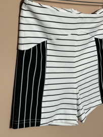 Frankie & Liberty korte broek voor meisje van 14 jaar met maat 164