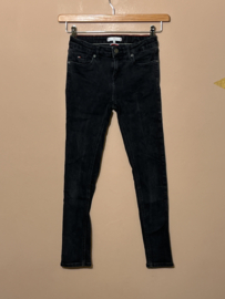Tommy Hilfiger broek voor jongen van 12 jaar met maat 152