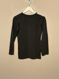 Wild longsleeve voor jongen van 7 / 8 jaar met. maat 122 / 128